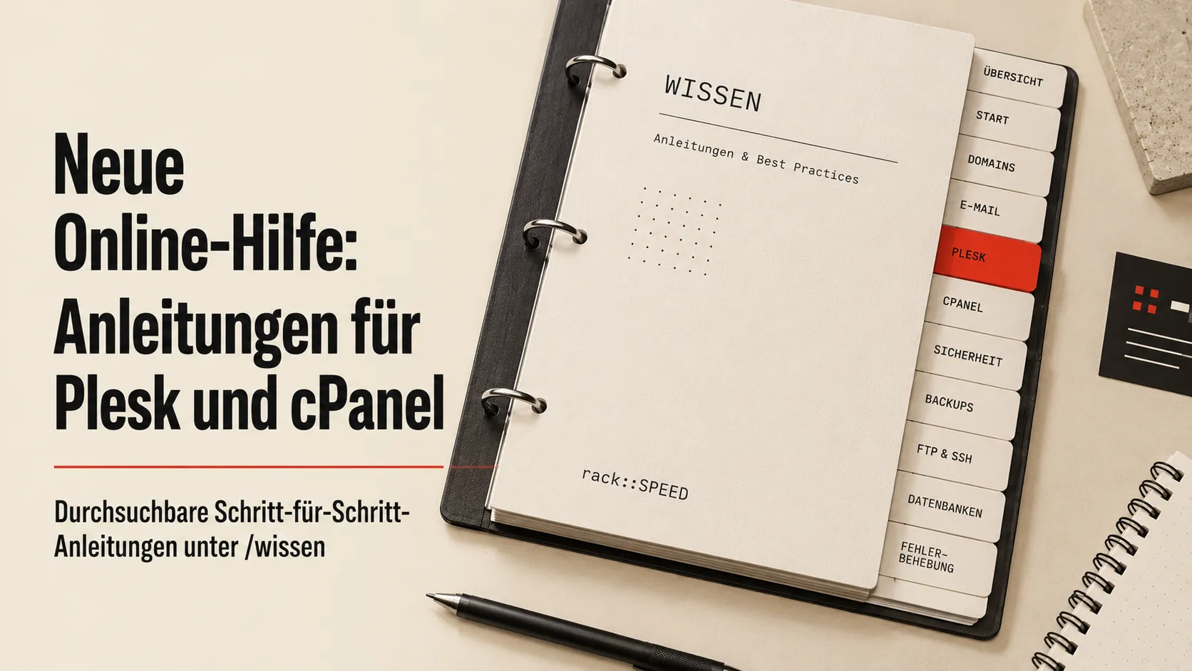 Aufgeräumtes Nachschlagewerk mit Reitern für Plesk und cPanel, ein Reiter signalrot hervorgehoben